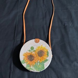 White Weave Circle Pursw